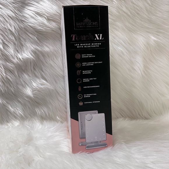 Touch XL Dimmable LED Makeup Mirror with Bluetooth - Picture 11 of 13